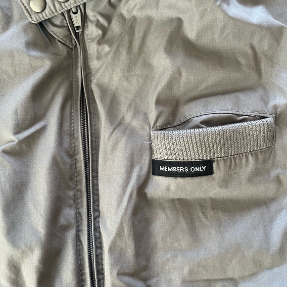 Members only gray, puffy warm jacket - Picture 2 of 7